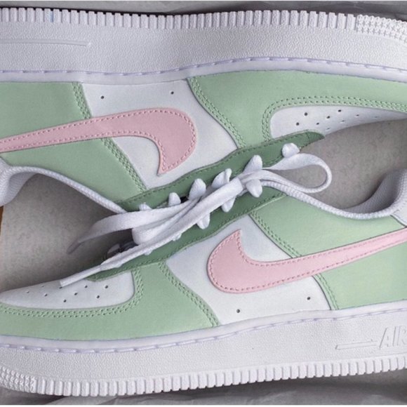 Nike Air Force 1 Spruce Aura Pink Custom - Picture 2 of 5
